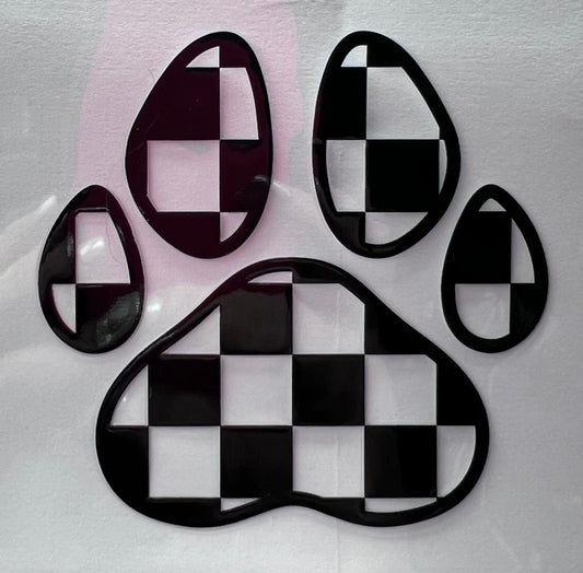 Black checked paw